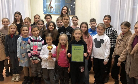 Молодший хор «Чарівні дзвіночки» Барської музшколи переміг на конкурсі «Арт-Трамплін»