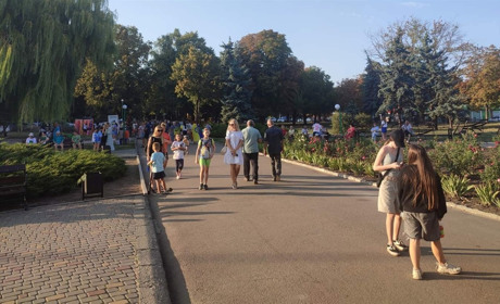 Офлайн навчання в Краснограді: як працюватимуть заклади освіти і чи буде світло в укриттях