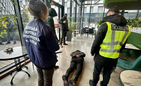 Обіцяли відстрочку через «зв’язки» в ТЦК: в Одесі судитимуть двох чоловіків