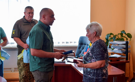 Полеглого захисника із Сатанівської громади Руслана Півхлопка відзначили двома нагородами