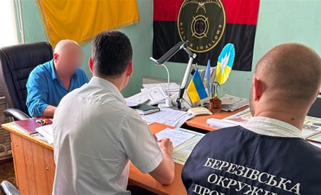 Березівська прокуратура підозрює сільського голову у махінаціях із землею