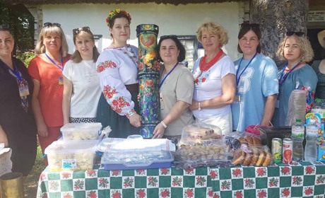 Благодійний захід "На горі трава зелена" зібрав понад 35 тисяч гривень на підтримку захисників
