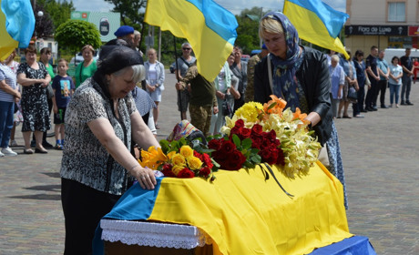 Луганчанин, який захищав Харківщину: в Сарнах попрощалися з Віталієм Соповим