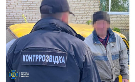 СБУ затримала подружжя-агентів рф, які наводили російські «Гради» на прикордоння Сумщини