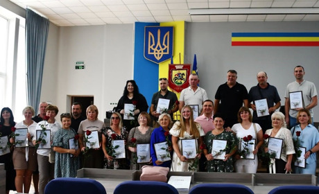 Професія, що об'єднує громаду: у міській раді вшановували працівників торгівлі