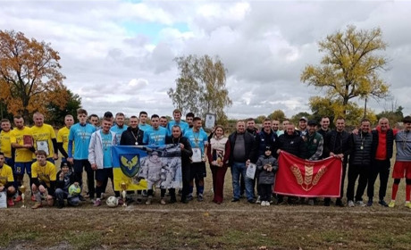 «Кубок пам’яті» у Сахновщині — господарі турніру святкують перемогу