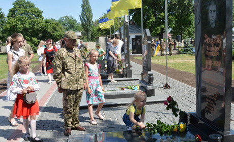 Алея Слави та пам’ятний знак – на честь загиблих воїнів 