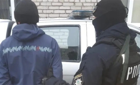 У Городку затримали двох чоловіків з речовиною, схожою на наркотики