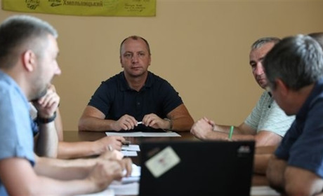 На Хмельниччині провели нараду щодо забезпечення сталого мобільного зв’язку в області