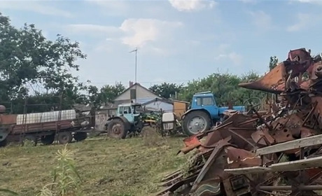 Аграріям Херсонщини надають допомогу на відновлення і розвиток своєї справи