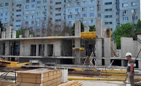 Заглянемо в підземний паркінг? Подивимось на перший поверх? Репортаж з будмайданчика (ФОТО)