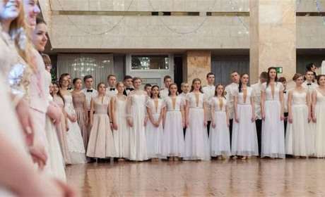 Чарівний Новорiчний бал за участі танцюристiв «Грацiï»