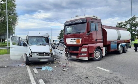 На трасі Київ-Одеса біля Калинівки сталася аварія. Постраждали п’ятеро людей