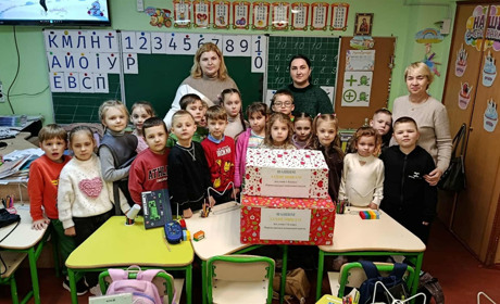 Переяславські школярі передали подарунки військовим до Святого Миколая