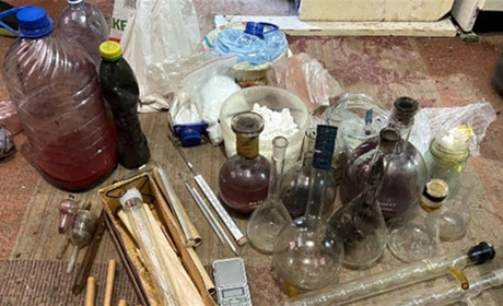 Громадянин росії, який мешкав у Славуті, організував злочинну групу