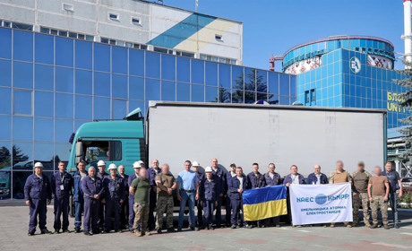 Нетішинські атомники придбали вантажний автомобіль для військових