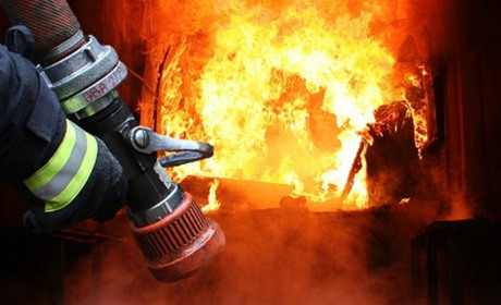 У Маньківці Сватівського району вночі сталася пожежа: що горіло