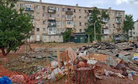 Окупована Луганщина тоне у смітті. Проблему вирішують лише на папері, бо на прибирання грошей немає