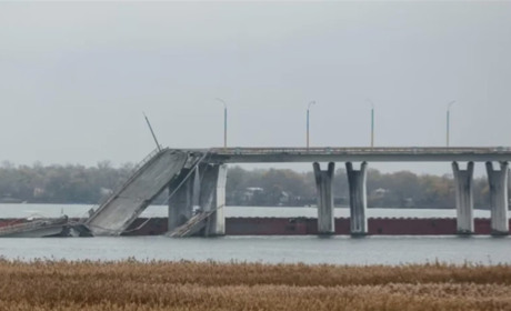 Окупанти намагаються витіснити захисників з позицій в районі Антонівського мосту