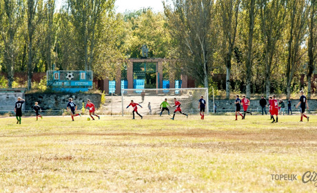 Лучшие игроки, победы и разочарования торецкого "Шахтера": итоги футбольного сезона 2018