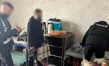 Під приводом надання інтимних послуг четверо ув’язнених з Житомирщини ошукали 30 чоловіків
