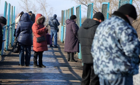 На північному заході Луганщини декілька днів немає мобільного зв’язку. У Рубіжному зруйновано вежу