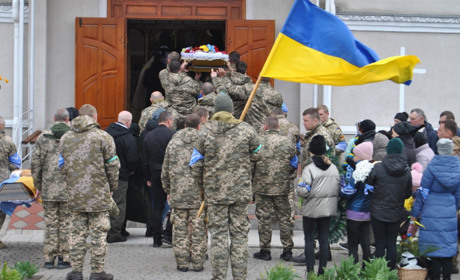 Був військовим ЗСУ, тепер – воїн Христа.Городоччани проводжають в останню путь своїх найкращих синів