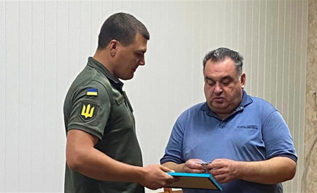 Військовий із Великобудищанської громади отримав відзнаку Міністра оборони України