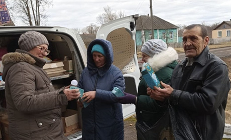 У селах Білопільщини вже обміняли сотні лампочок