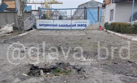 Під ранок 14 січня окупантам прилетіло у Бердянську