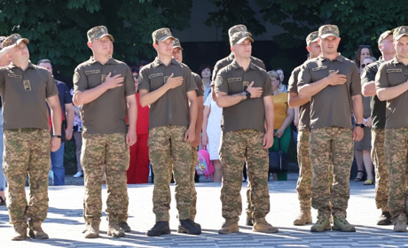 З Конституцією через дві революції. Державне свято в Южноукраїнській громаді. Репортаж