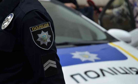 Троє чоловіків на Звягельщині побили поліцейських та погрожували їм вбивством