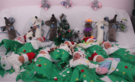 Одинадцятьох новонароджених пологового відділення Калинівки привітав Дід Мороз і Снігуронька