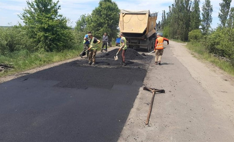 У Вараському районі ремонтують дороги