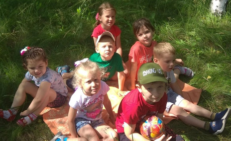 Як діти провели час у сільському парку