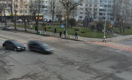 ДТП на перехресті у Звягелі: камери "Безпечного міста" зафіксували момент автопригоди