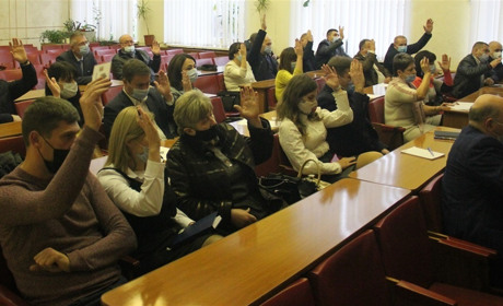 Квоти спрацювали: майже половина депутатських місць у Калинівській міській раді належить жінкам