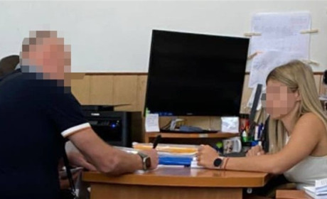 Начальника районного центру комплектування на Одещині викрили у корупції: забагато працював