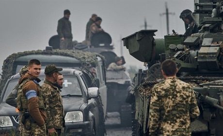 Родина загиблого Героя Олега Гичка передала унікальну гармонь до краєзнавчого музею Звягеля