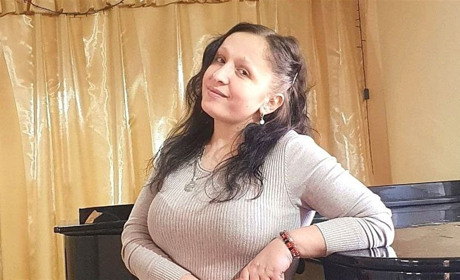 Заслужена артистка: викладачка Біляївської школи мистецтв отримала звання