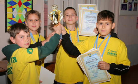 У Славуті змагались юні автомоделісти Хмельниччини