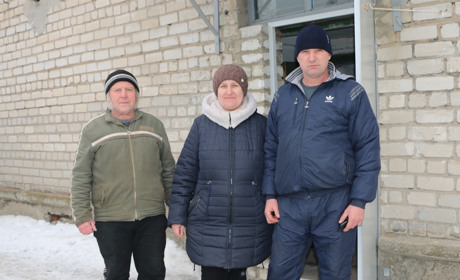 Канализационные стоки возвращаются в квартиры: проблема жильцов дома в Попасной