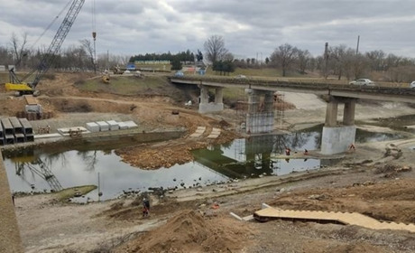 Міст почали ремонтувати