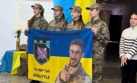 У Південному вшанували пам'ять випускника-захисника України (ВІДЕО)