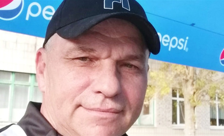 «Якщо таксист замовкає, значить десь накосячив». 10 незвичних запитань до водія таксі з Корюківки