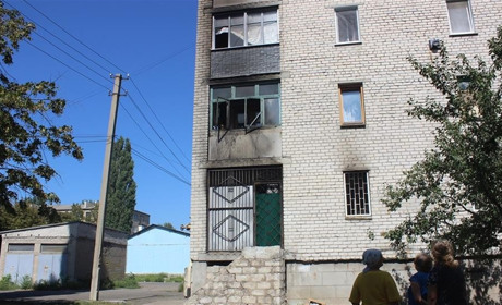 В Попаснянской многоэтажке произошел пожар 