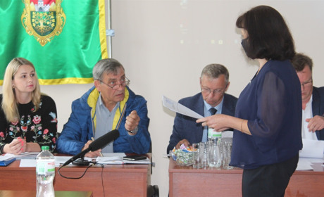 Два етапи не пройшла, але на посаду рекомендована. Хто стане керівником Кремінянської гімназії
