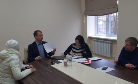 Покровчани прийшли до мера зі сподіванням на допомогу