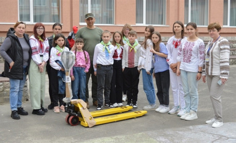 Перемога – спільна справа. Про це знають і у колективі Володимирецького ліцею «Колегіум»