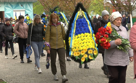 Отримав поранення несумісне з життям. Шостка попрощалась із своїм захисником